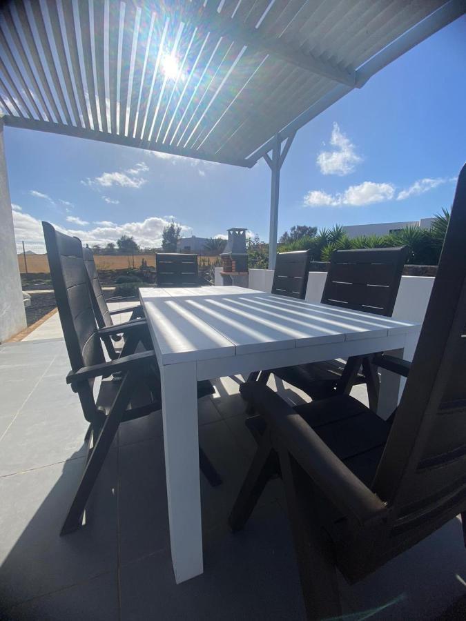 Villa Verano Apartamentos Compartidos Villaverde La Oliva Luaran gambar